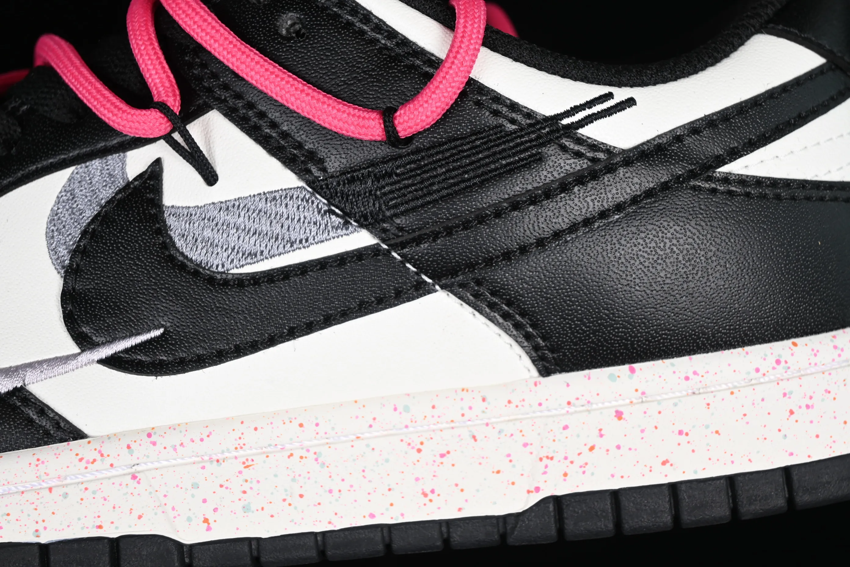 All Categories Nk SB Dunk Series Nk SB Dunk Low Low-top sneakers Nk Dunk Low "Multi Color" Vibrant three hooks Customized version of deconstructed strap casual sneakers FD4623-131